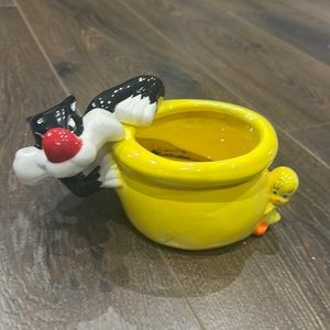 Sylvester and Tweety Bird Warner Bros Planter
